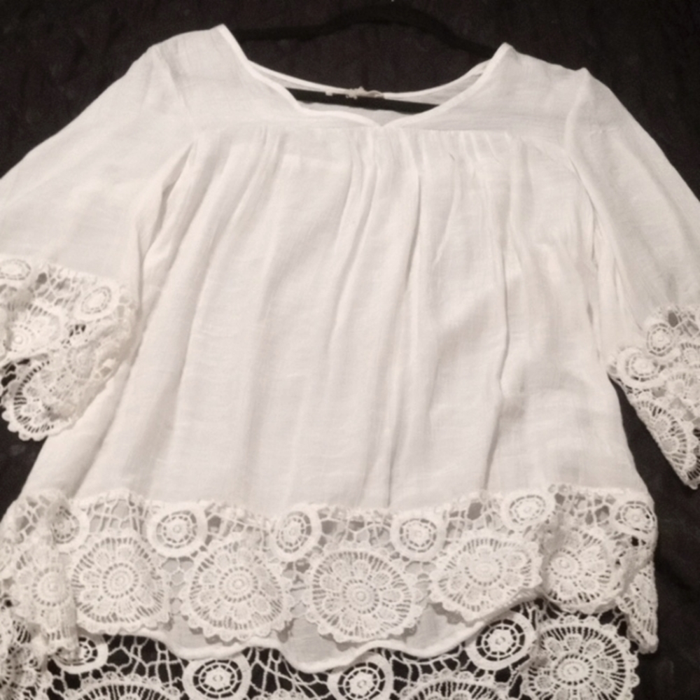 Woman's medium white Indigo rose top